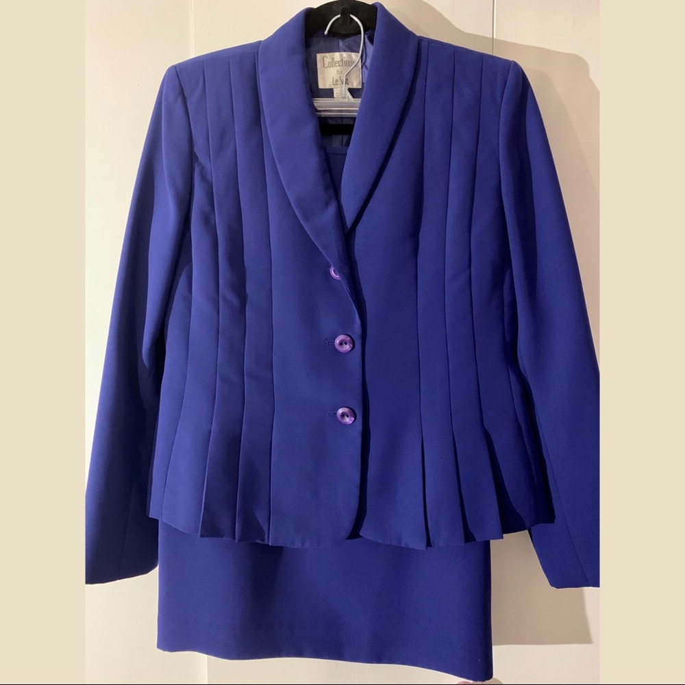 LE SUIT SKIRT SUIT